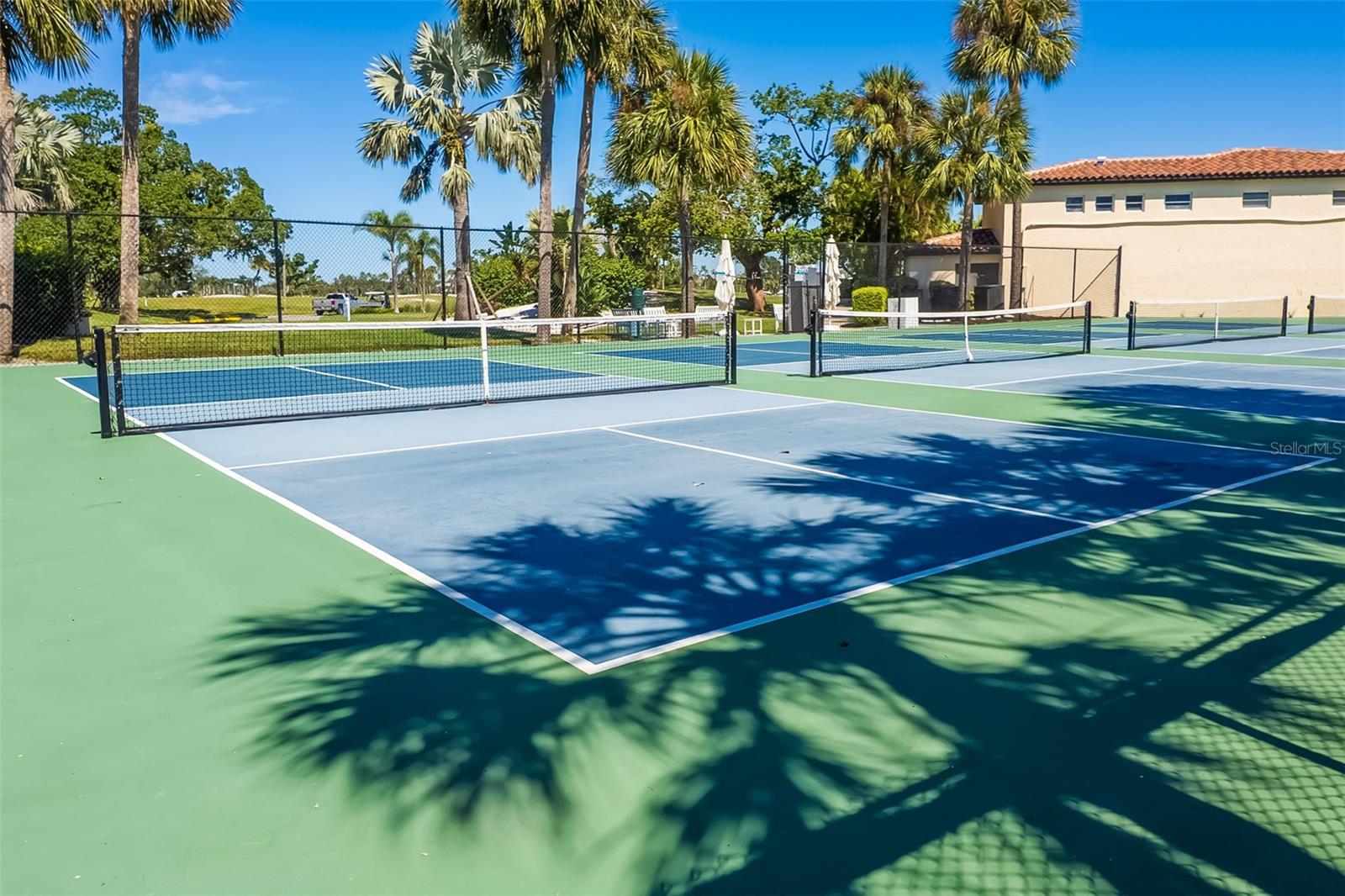 Longboat Key, Florida, 34228, United States, 3 Bedrooms Bedrooms, ,4 BathroomsBathrooms,Residential,Active,1995265