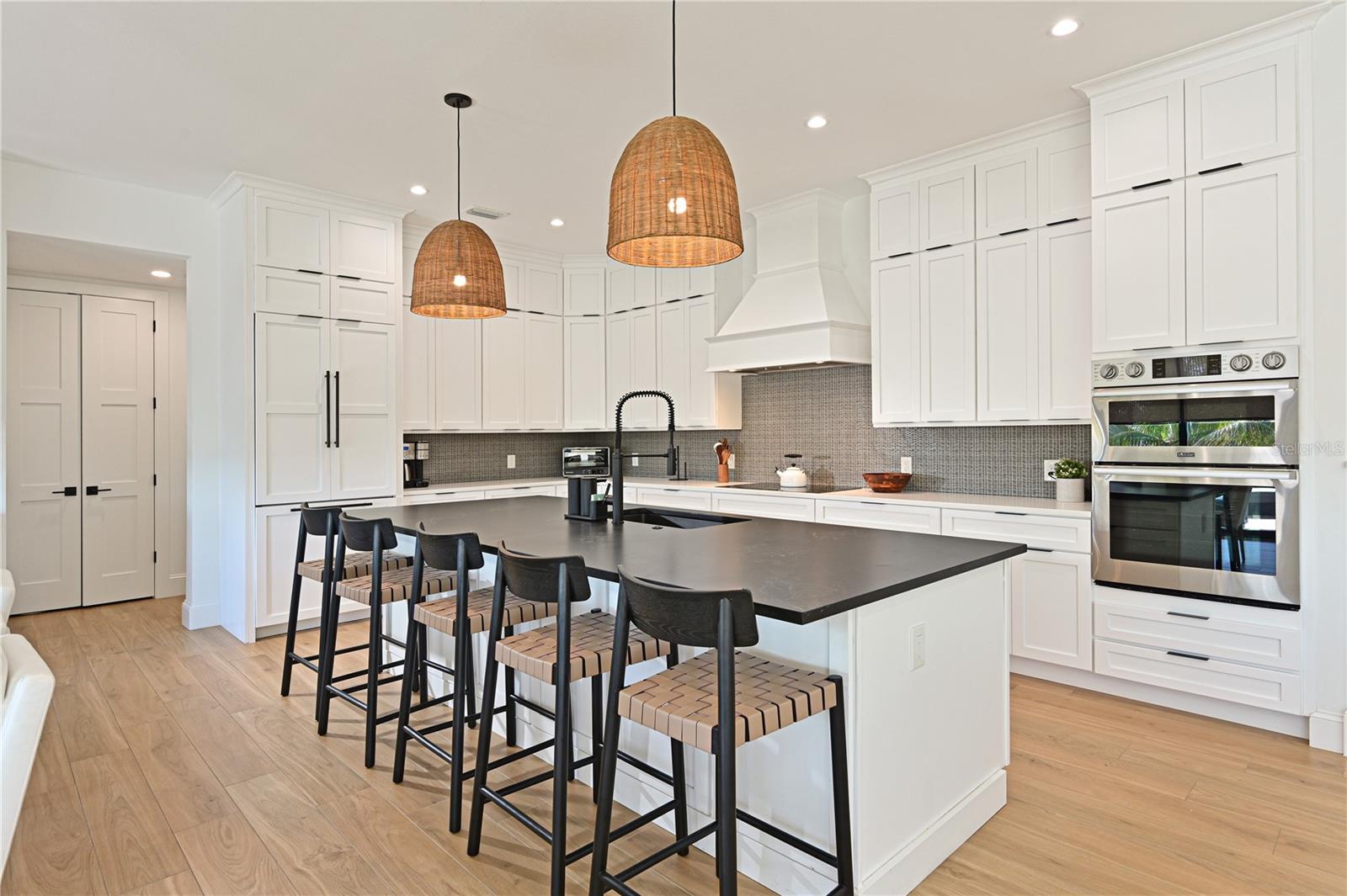 Holmes Beach, Florida, 34217, United States, 4 Bedrooms Bedrooms, ,4 BathroomsBathrooms,Residential,Active,1995267