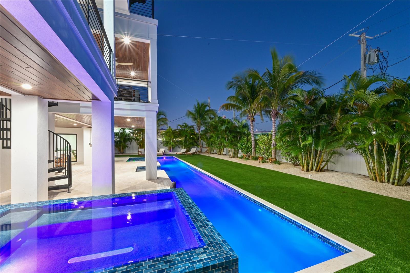 Holmes Beach, Florida, 34217, United States, 4 Bedrooms Bedrooms, ,4 BathroomsBathrooms,Residential,Active,1995267