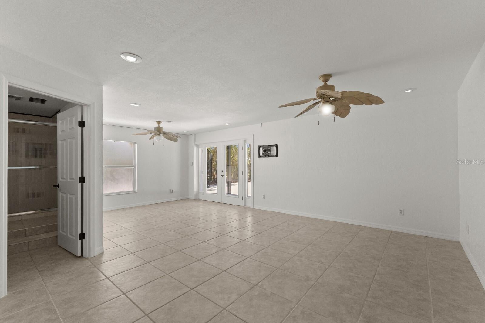 Bradenton, Florida, 34209, United States, 5 Bedrooms Bedrooms, ,6 BathroomsBathrooms,Residential,Active,1800164