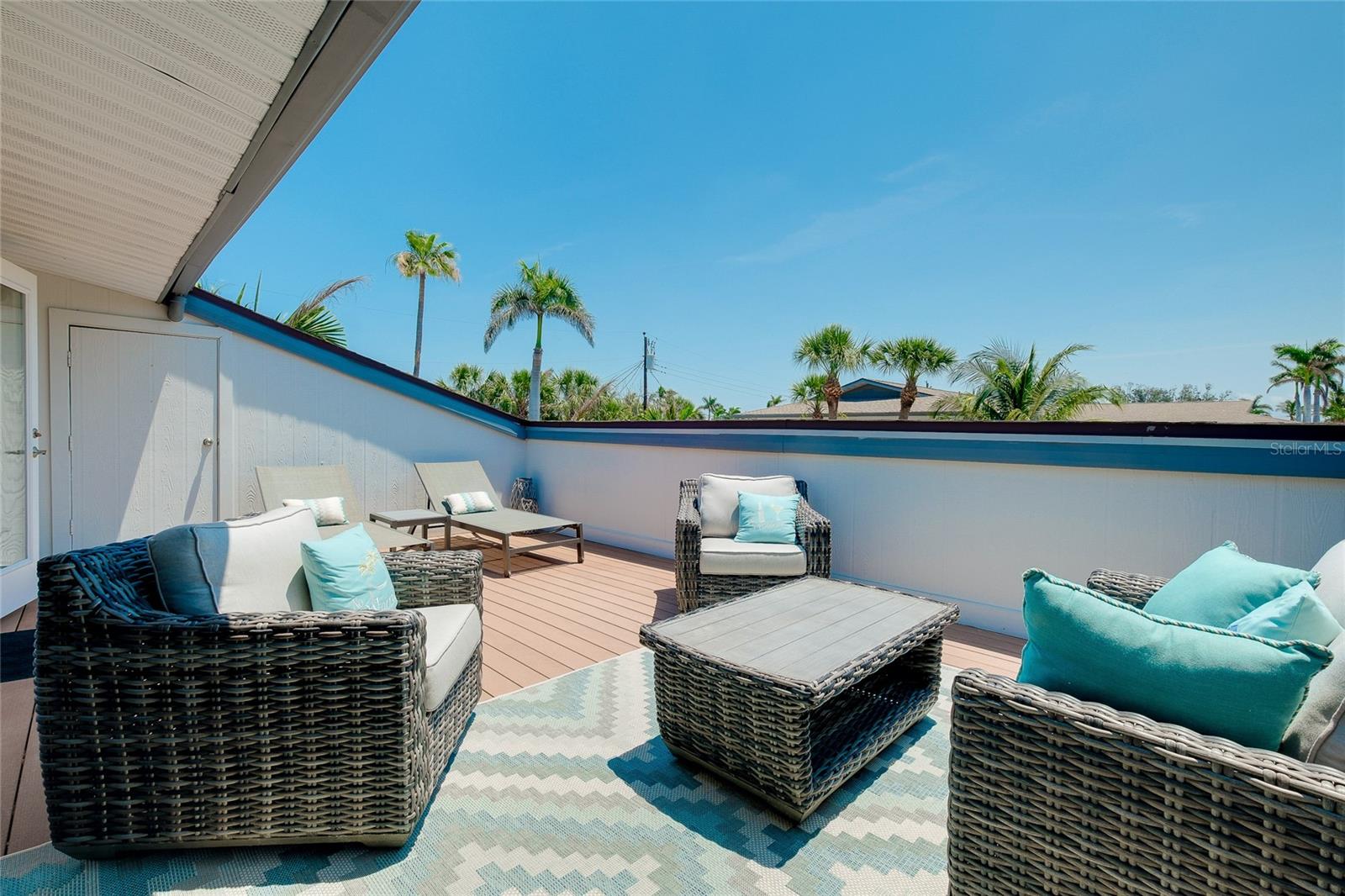 Sarasota, Florida, 34242, United States, 3 Bedrooms Bedrooms, ,2 BathroomsBathrooms,Residential,Active,1987232