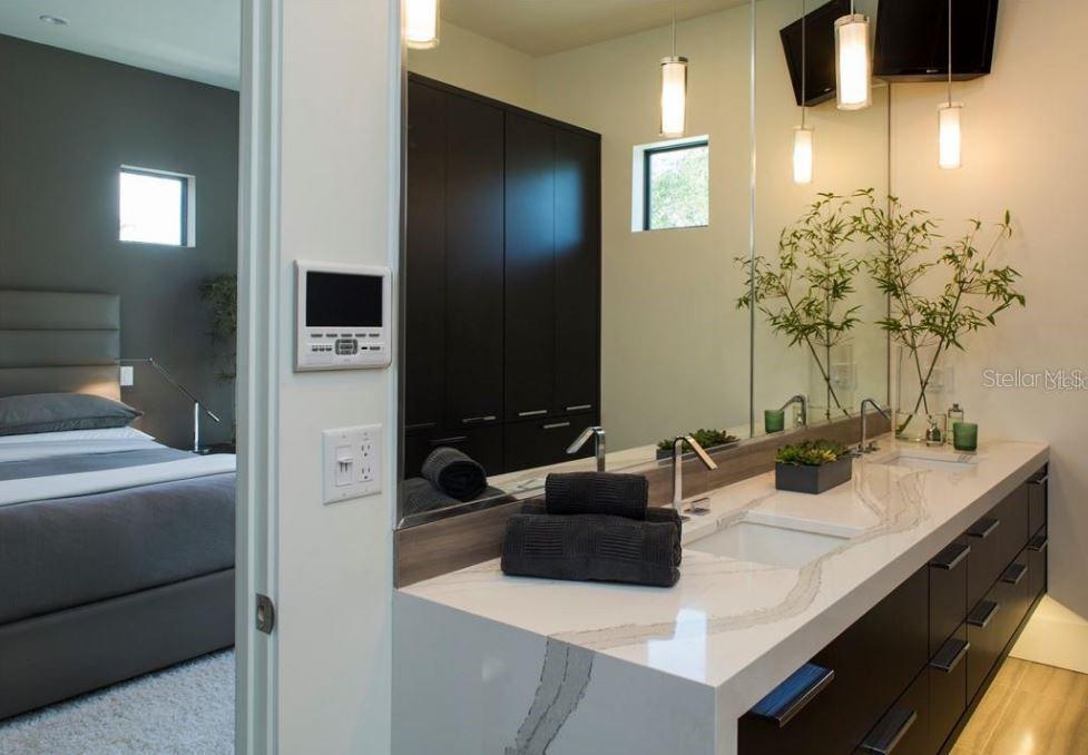 St Petersburg, Florida, 33704, United States, 4 Bedrooms Bedrooms, ,4 BathroomsBathrooms,Residential,Active,2007191