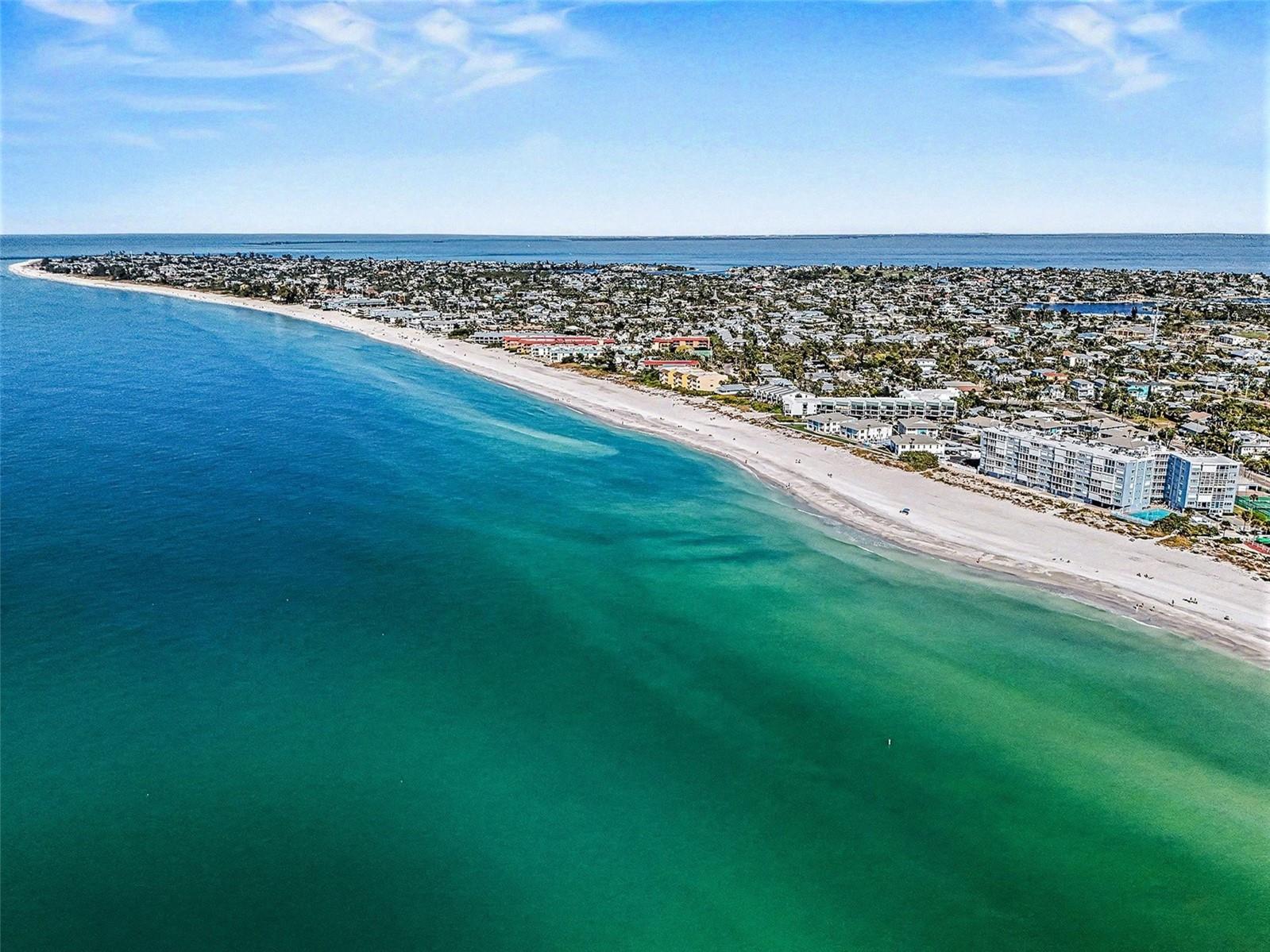 Holmes Beach, Florida, 34217, United States, 4 Bedrooms Bedrooms, ,3 BathroomsBathrooms,Residential,Active,2008300