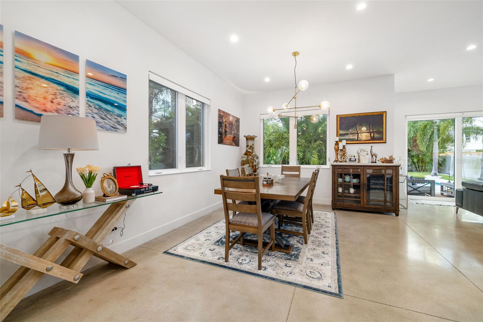 Sarasota, Florida, 34231, United States, 4 Bedrooms Bedrooms, ,3 BathroomsBathrooms,Residential,Active,1922484