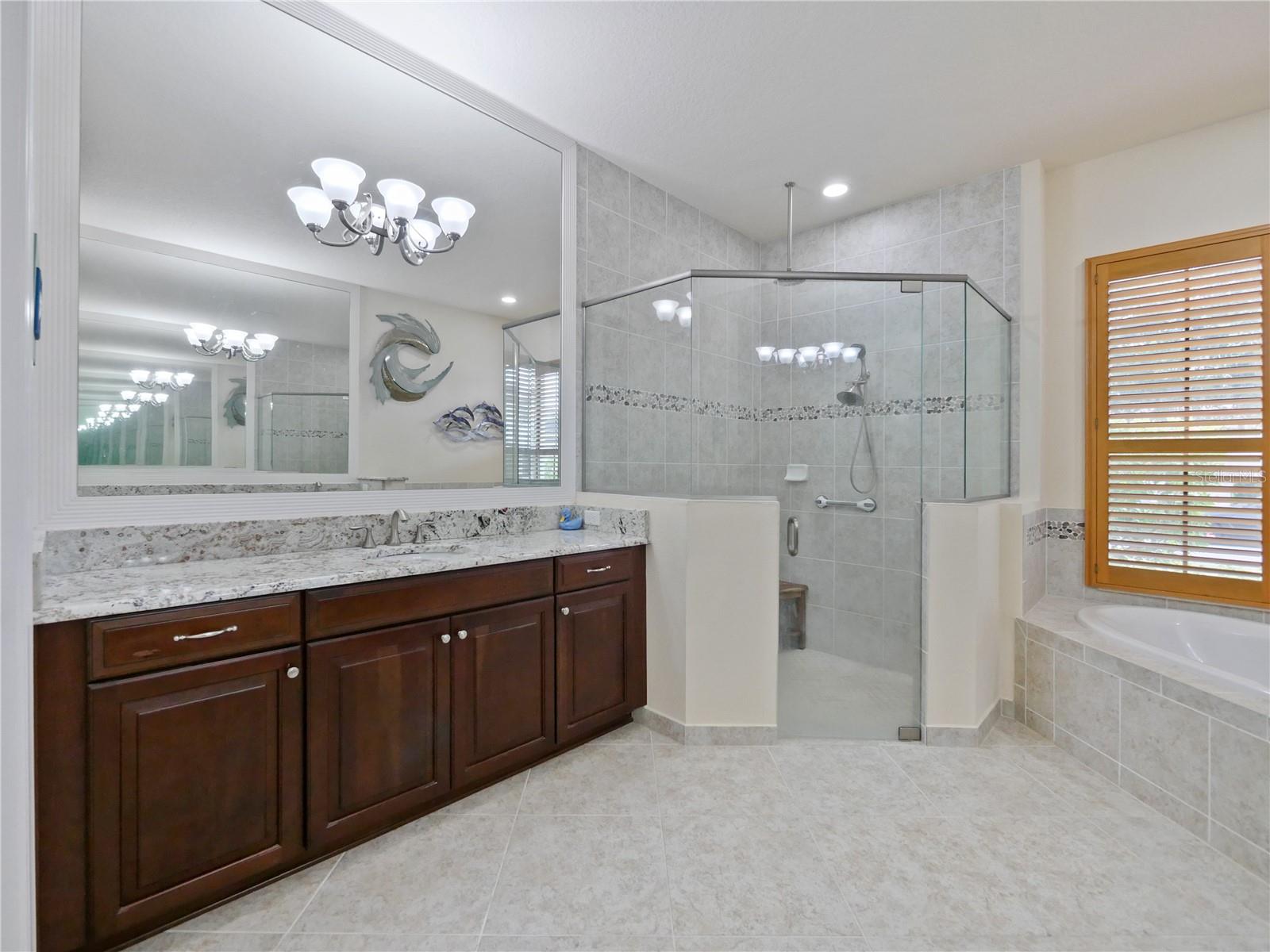 Orlando, Florida, 32832, United States, 5 Bedrooms Bedrooms, ,4 BathroomsBathrooms,Residential,Active,1894191