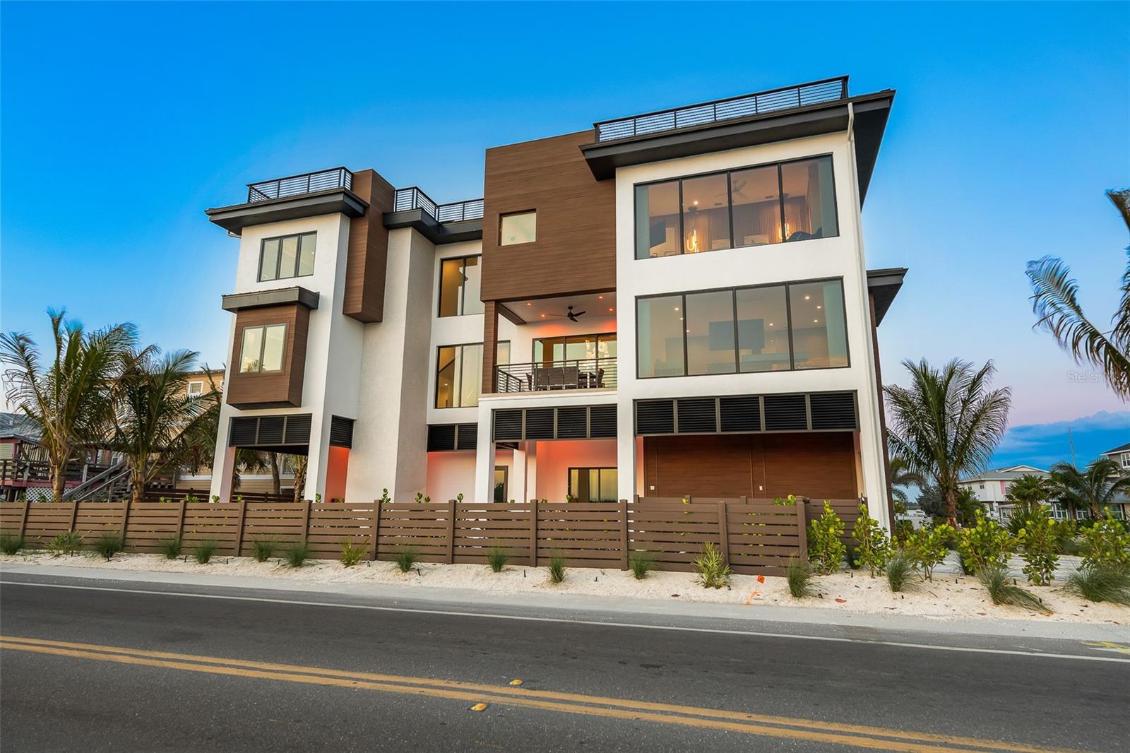 Bradenton Beach, Florida, 34217, United States, ,6 BathroomsBathrooms,Residential,Active,1829944