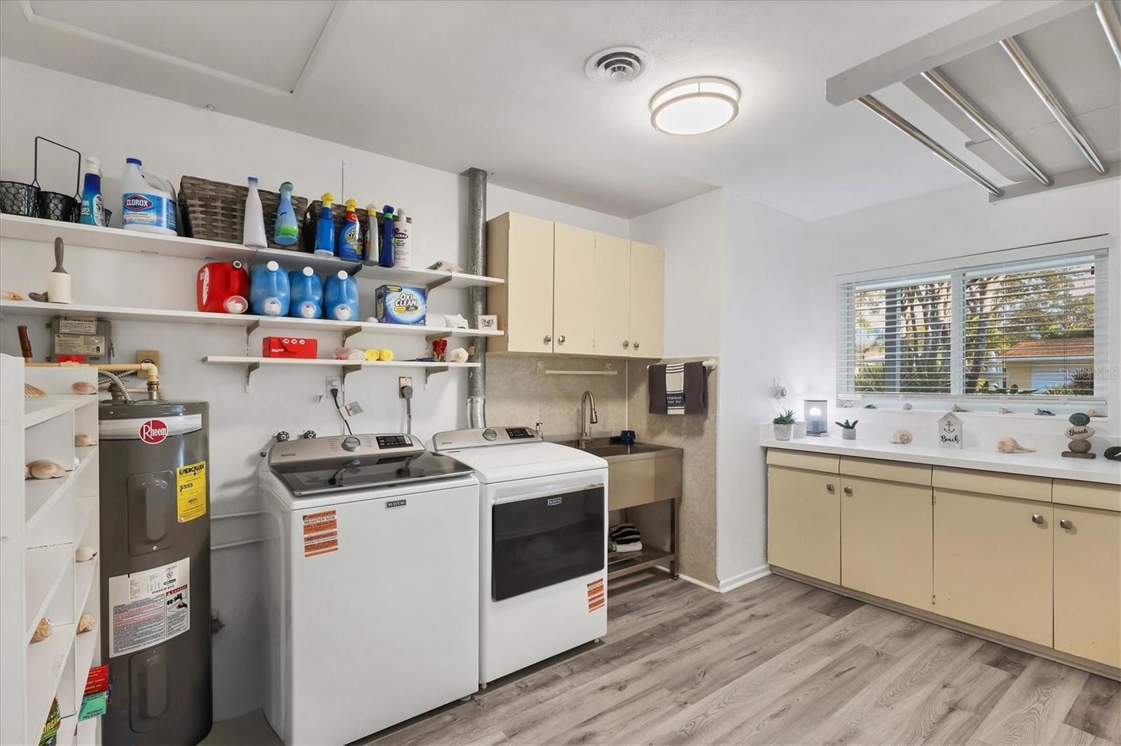 Sarasota, Florida, 34231, United States, 3 Bedrooms Bedrooms, ,2 BathroomsBathrooms,Residential,Active,2010584