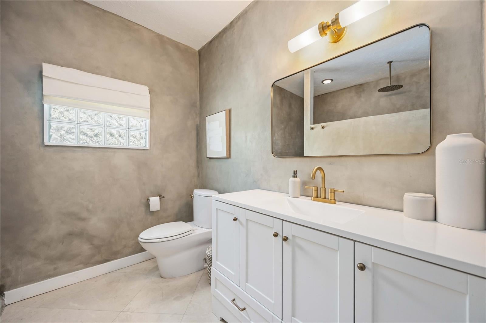 Sarasota, Florida, 34231, United States, 4 Bedrooms Bedrooms, ,4 BathroomsBathrooms,Residential,Active,2025612