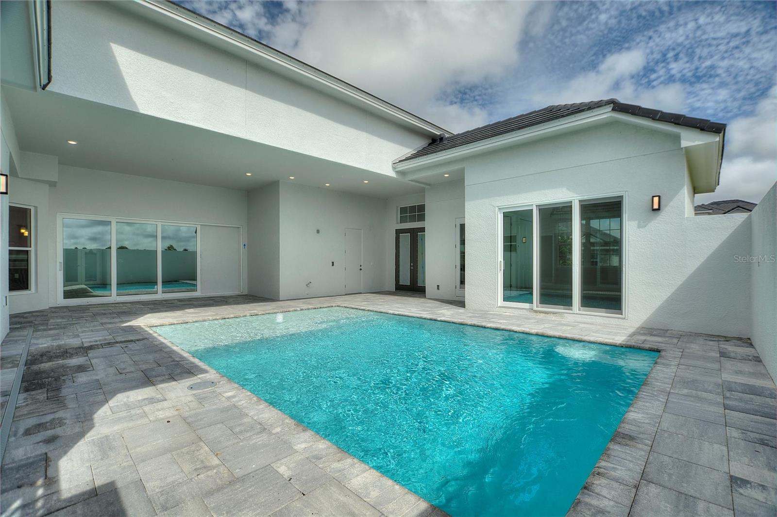 Davenport, Florida, 33837, United States, 4 Bedrooms Bedrooms, ,4 BathroomsBathrooms,Residential,Active,1967317