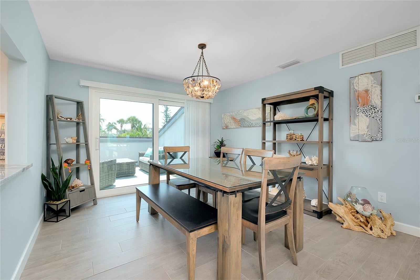 Sarasota, Florida, 34242, United States, 3 Bedrooms Bedrooms, ,2 BathroomsBathrooms,Residential,Active,1987232