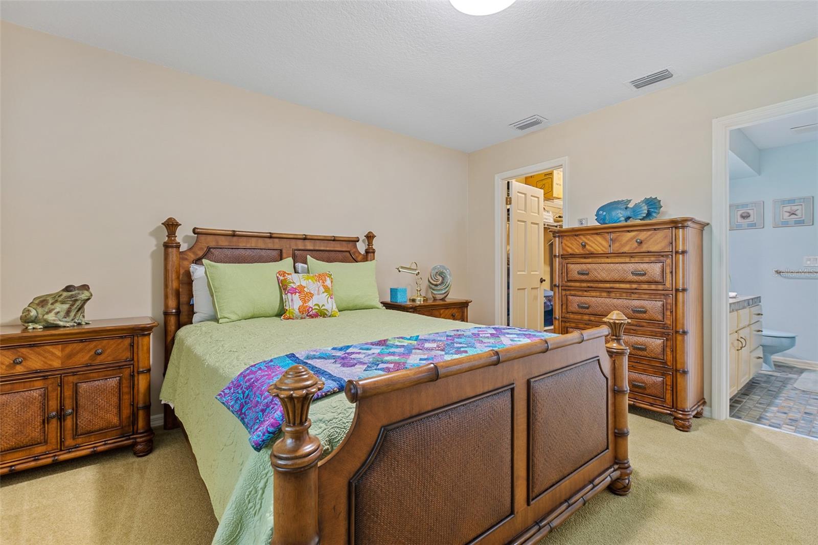 Port Orange, Florida, 32128, United States, 4 Bedrooms Bedrooms, ,6 BathroomsBathrooms,Residential,Active,1797944