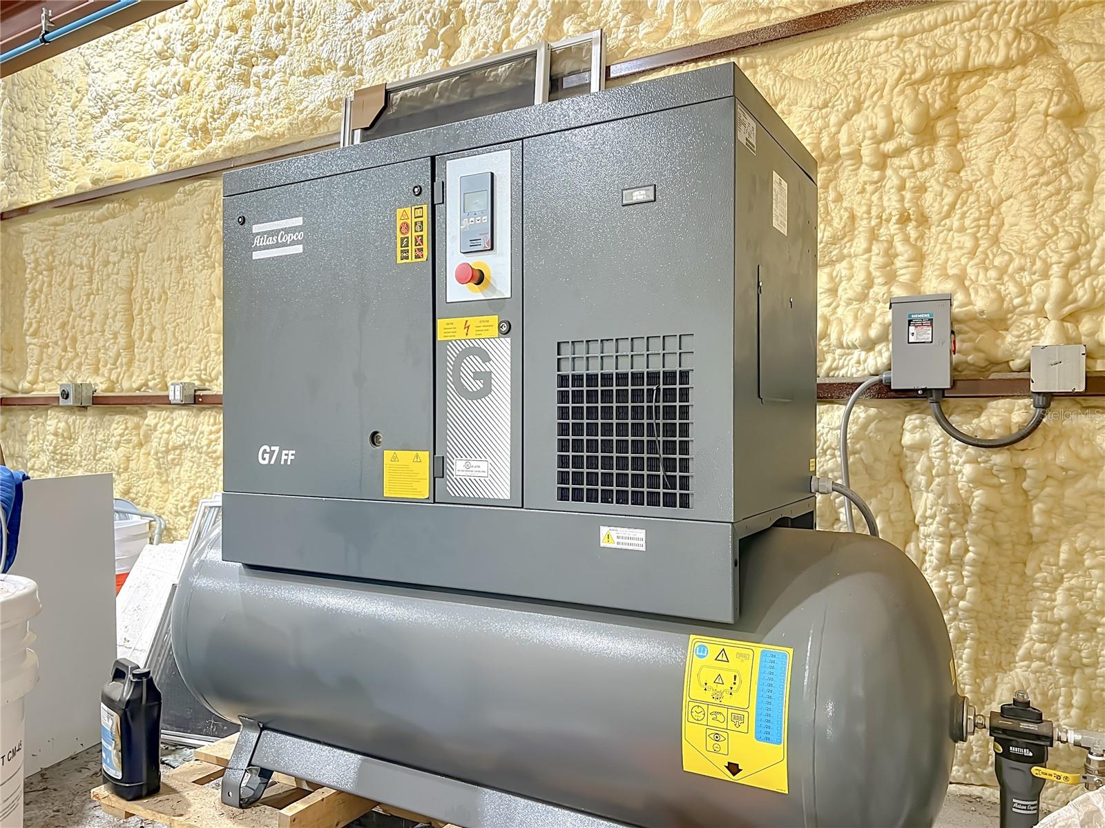 Dunnellon, Florida, 34432, United States, 5 Bedrooms Bedrooms, ,4 BathroomsBathrooms,Residential,Active,2012479