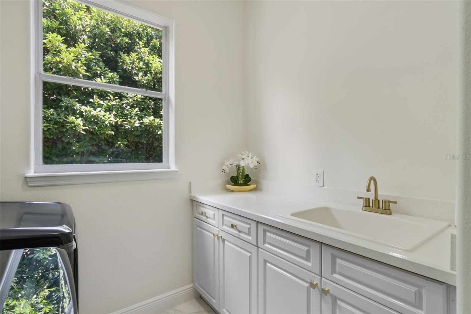 Davenport, Florida, 33837, United States, 5 Bedrooms Bedrooms, ,4 BathroomsBathrooms,Residential,Active,1963263