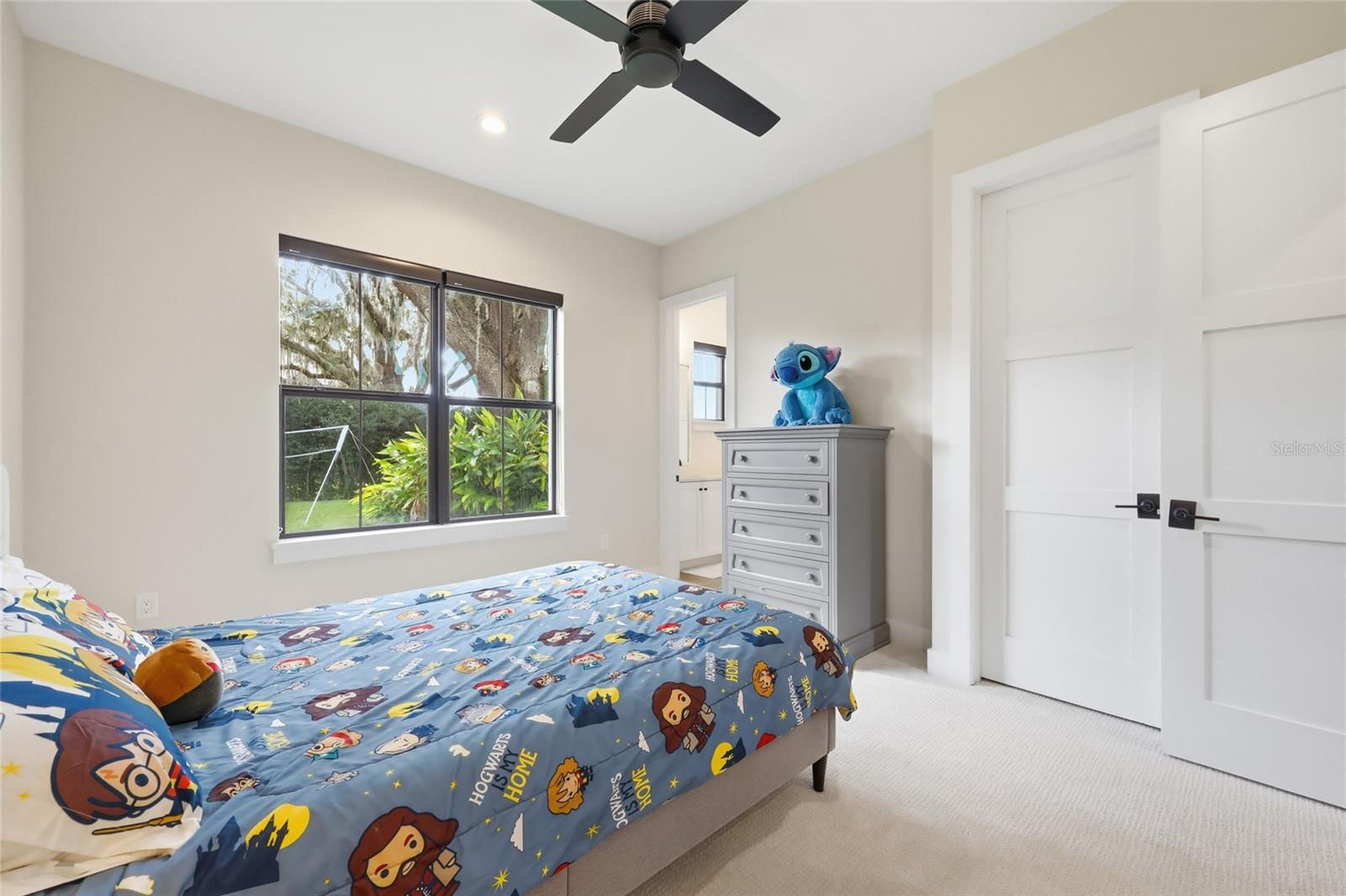 Winter Garden, Florida, 34787, United States, 5 Bedrooms Bedrooms, ,3 BathroomsBathrooms,Residential,Active,2009833