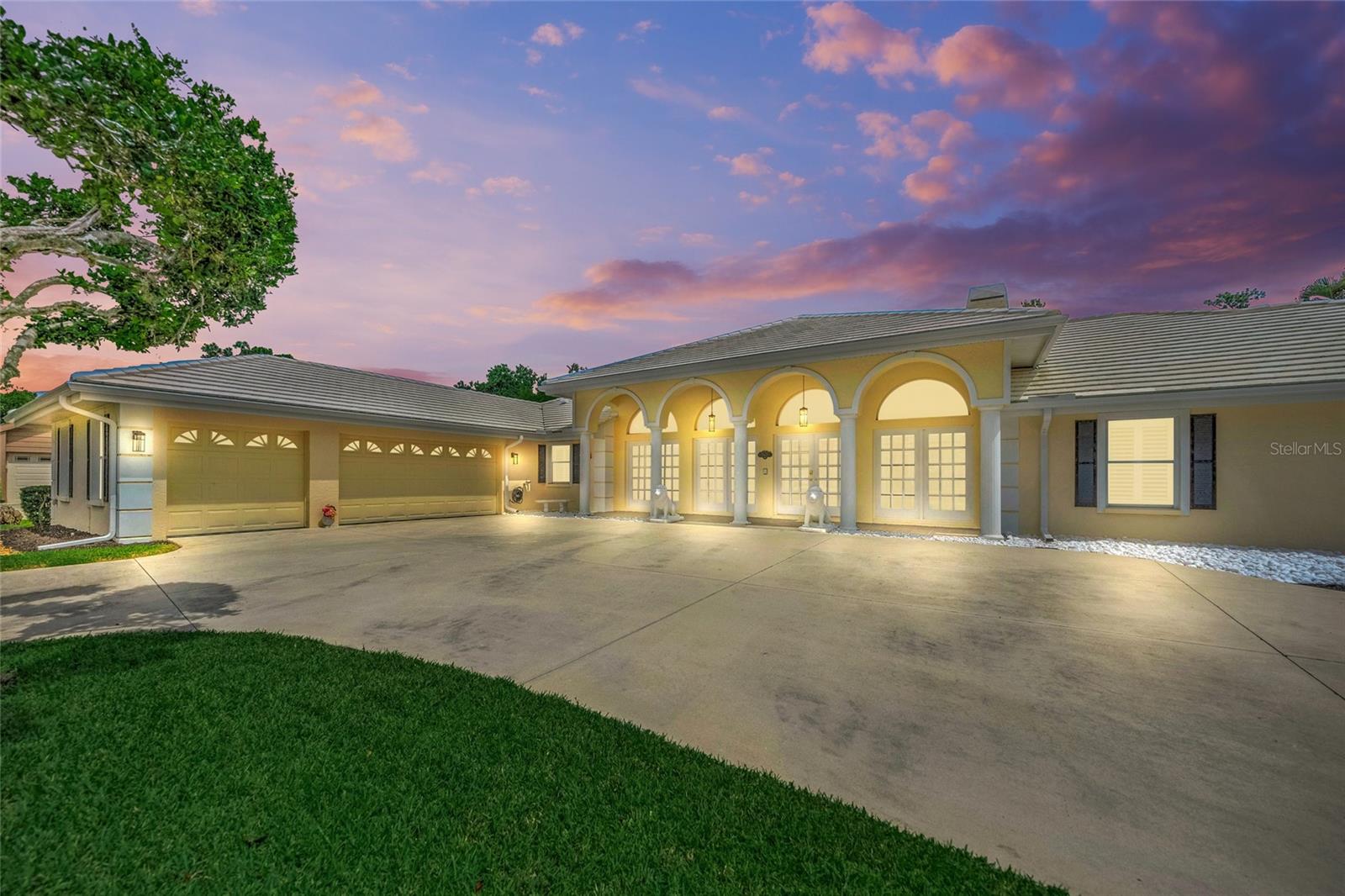 Sarasota, Florida, 34241, United States, 5 Bedrooms Bedrooms, ,4 BathroomsBathrooms,Residential,Active,1894526