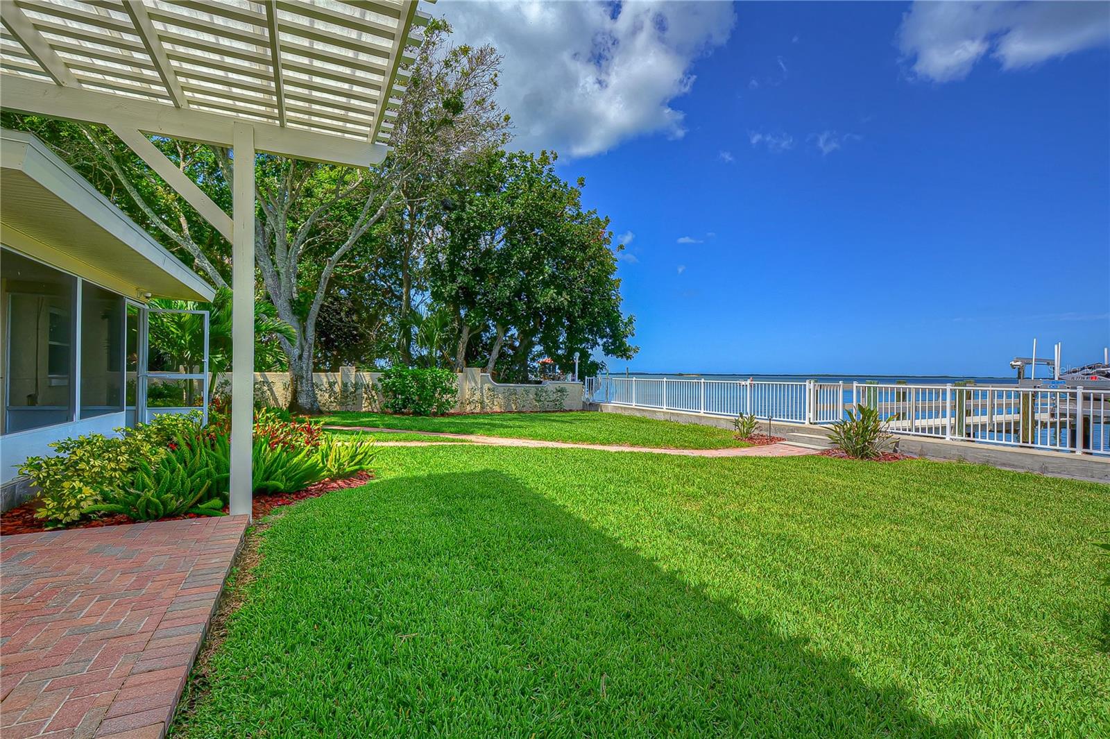 Dunedin, Florida, 34698, United States, 3 Bedrooms Bedrooms, ,3 BathroomsBathrooms,Residential,Active,1994972