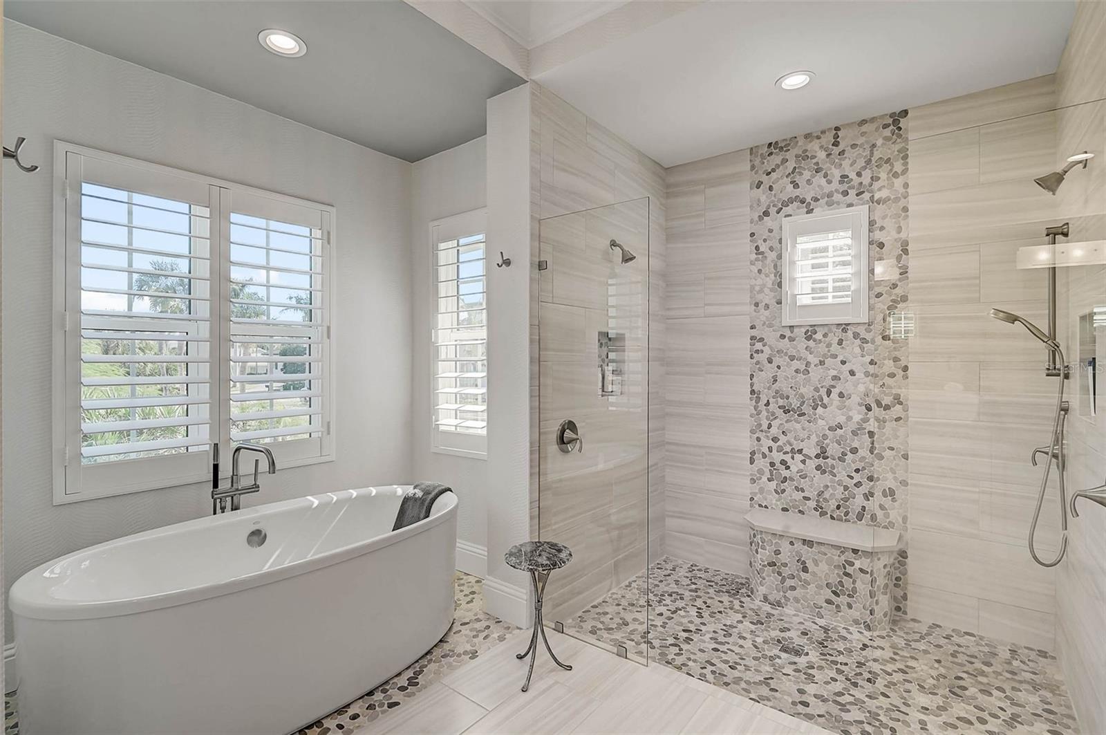 Sarasota, Florida, 34236, United States, 5 Bedrooms Bedrooms, ,6 BathroomsBathrooms,Residential,Active,1972132