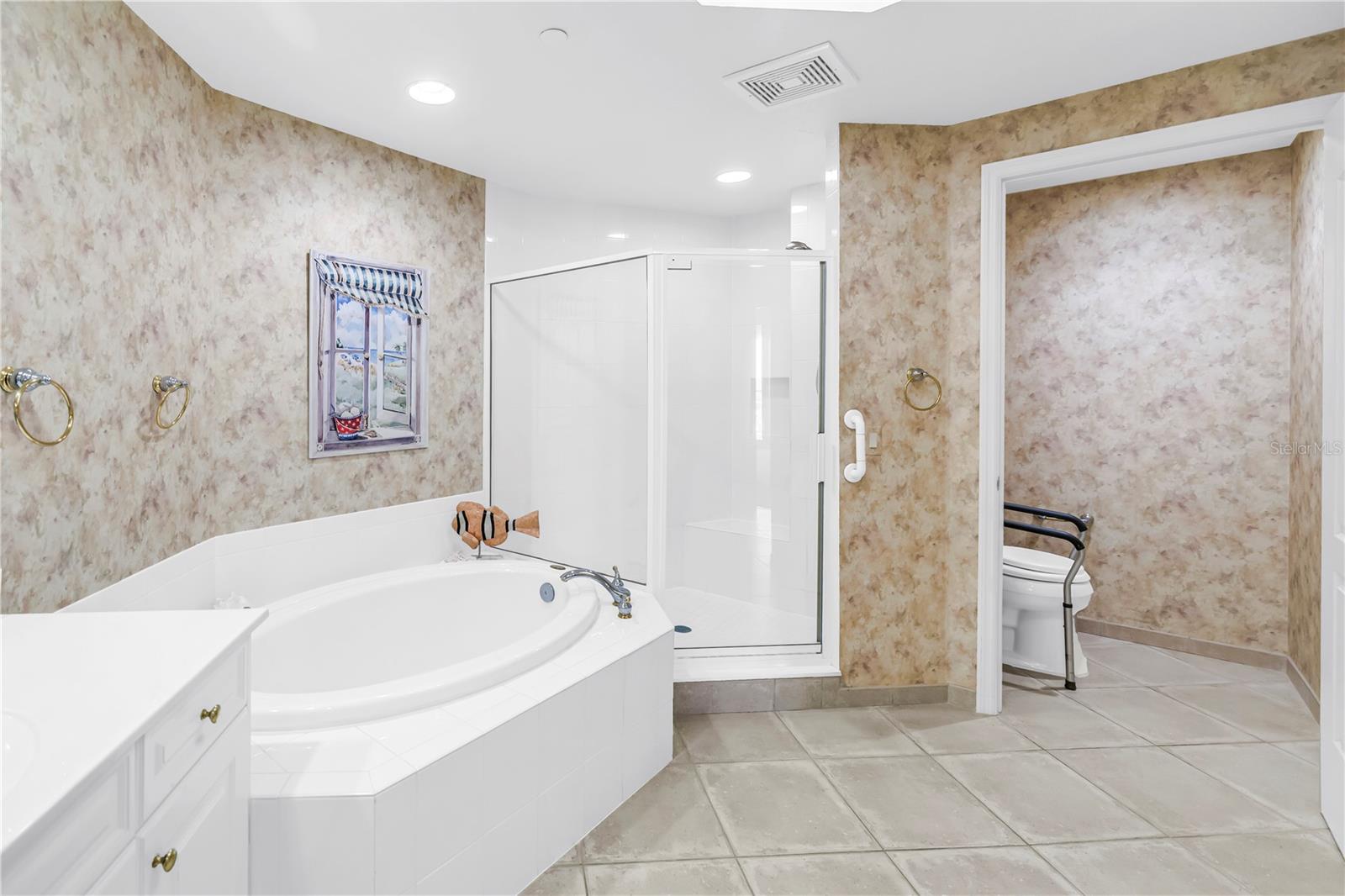 St Petersburg, Florida, 33701, United States, 3 Bedrooms Bedrooms, ,3 BathroomsBathrooms,Residential,Active,2045043