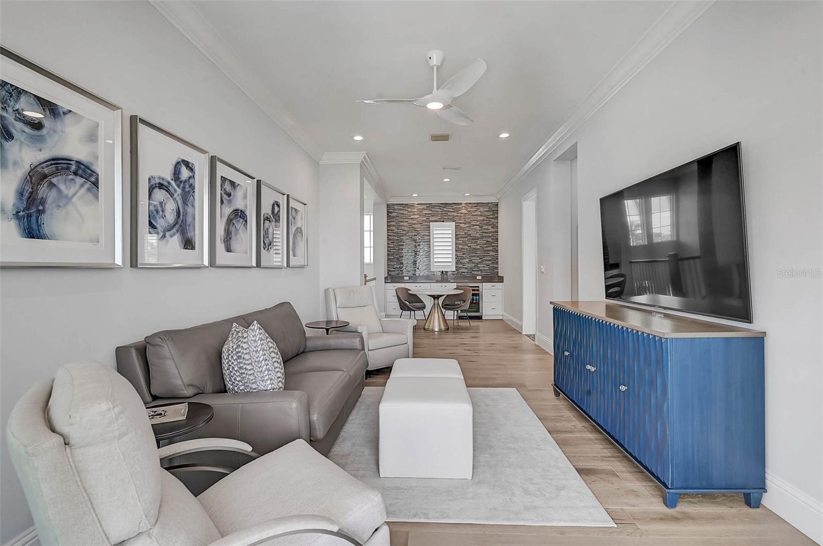 Sarasota, Florida, 34236, United States, 5 Bedrooms Bedrooms, ,6 BathroomsBathrooms,Residential,Active,1972132