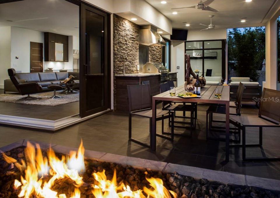 St Petersburg, Florida, 33704, United States, 4 Bedrooms Bedrooms, ,4 BathroomsBathrooms,Residential,Active,2007191