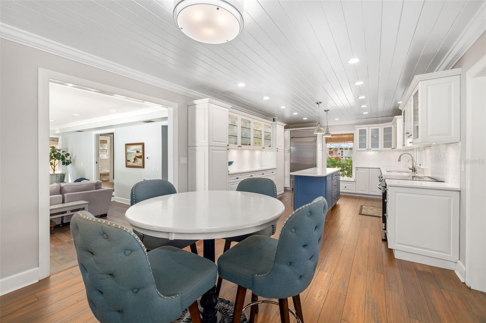 Sarasota, Florida, 34231, United States, 4 Bedrooms Bedrooms, ,4 BathroomsBathrooms,Residential,Active,1999174