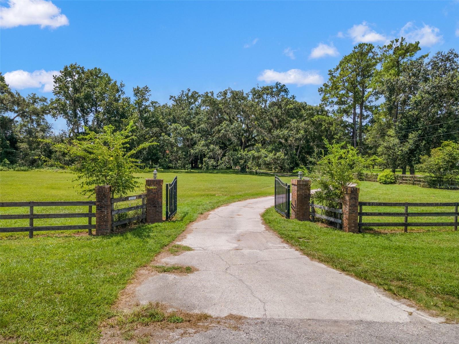 Brooksville, Florida, 34602, United States, 4 Bedrooms Bedrooms, ,6 BathroomsBathrooms,Residential,Active,1919396