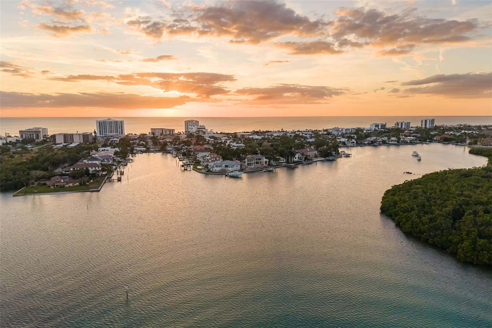 Sarasota, Florida, 34236, United States, 3 Bedrooms Bedrooms, ,4 BathroomsBathrooms,Residential,Active,2007150