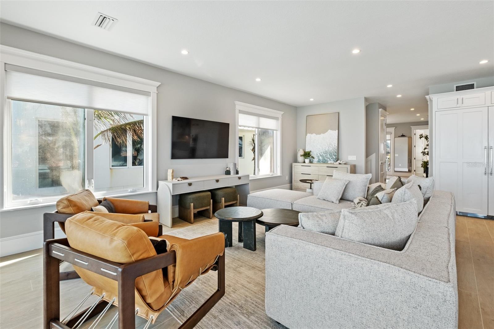 Anna Maria, Florida, 34216, United States, 7 Bedrooms Bedrooms, ,8 BathroomsBathrooms,Residential,Active,1892423