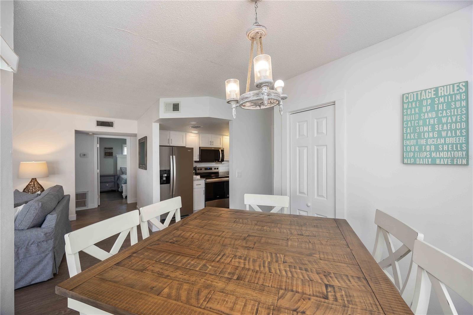 Sarasota, Florida, 34242, United States, 4 Bedrooms Bedrooms, ,3 BathroomsBathrooms,Residential,Active,1905468