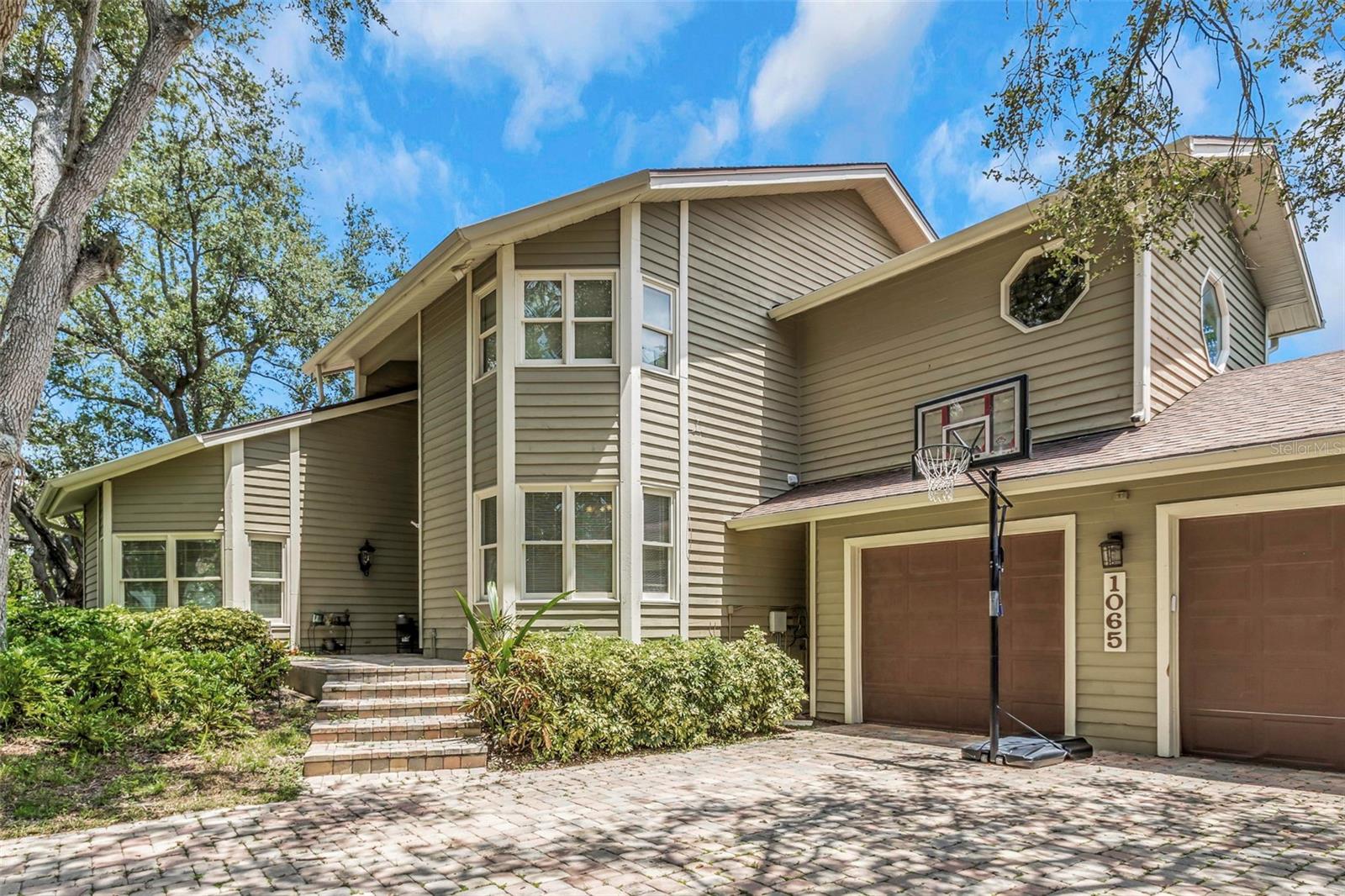 St Petersburg, Florida, 33702, United States, 5 Bedrooms Bedrooms, ,4 BathroomsBathrooms,Residential,Active,1920242