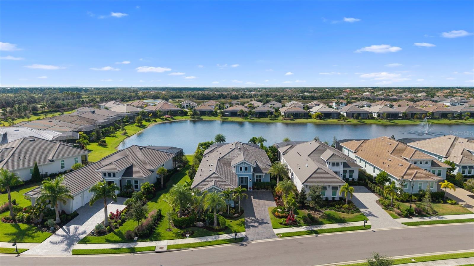 Bradenton, Florida, 34202, United States, 3 Bedrooms Bedrooms, ,4 BathroomsBathrooms,Residential,Active,1987272