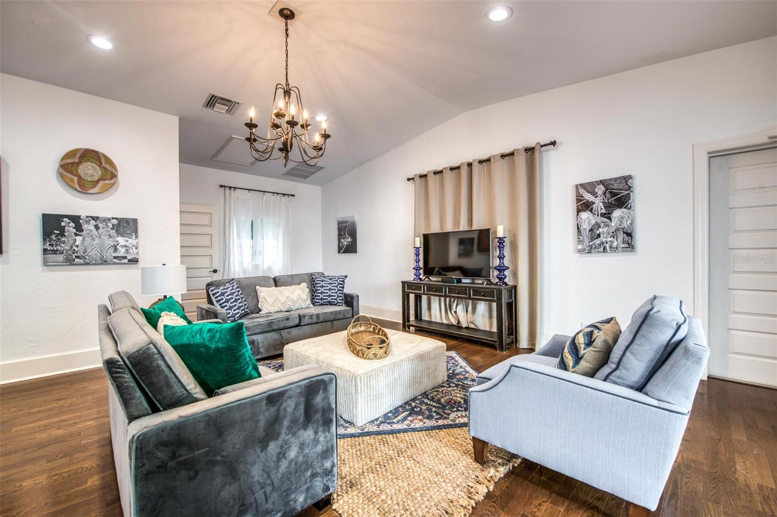 Sarasota, Florida, 34236, United States, 4 Bedrooms Bedrooms, ,4 BathroomsBathrooms,Residential,Active,2045025