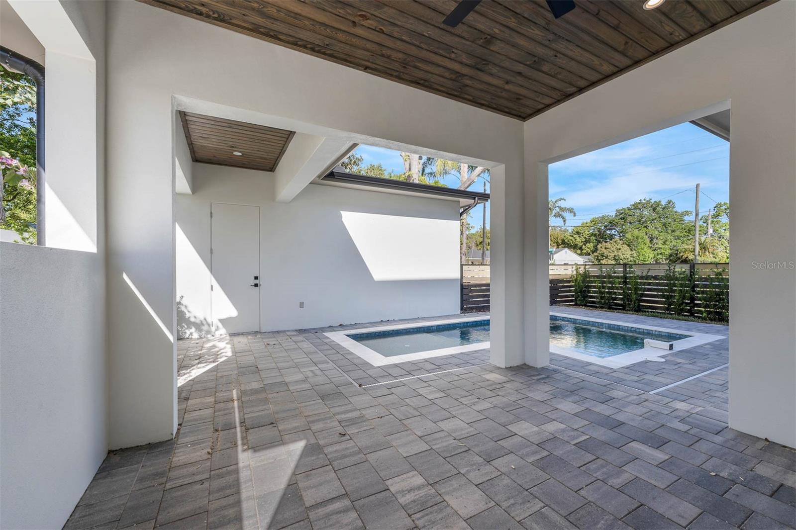 Orlando, Florida, 32804, United States, 5 Bedrooms Bedrooms, ,4 BathroomsBathrooms,Residential,Active,1702896