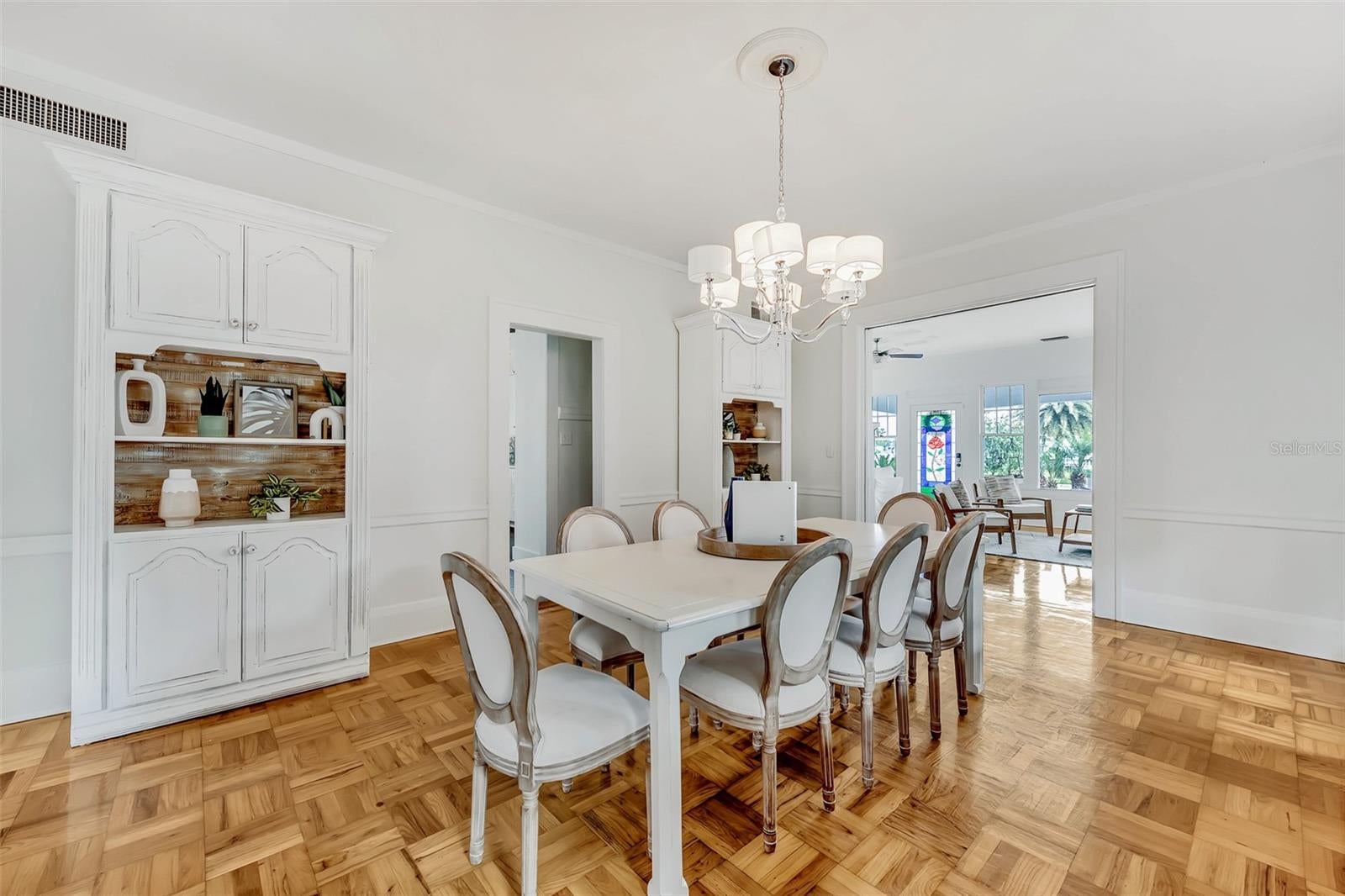 Tampa, Florida, 33606, United States, 4 Bedrooms Bedrooms, ,4 BathroomsBathrooms,Residential,Pending,1987252