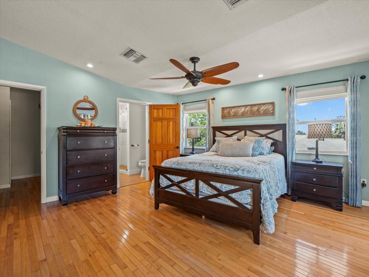 Redington Beach, Florida, 33708, United States, 3 Bedrooms Bedrooms, ,4 BathroomsBathrooms,Residential,Active,1936157