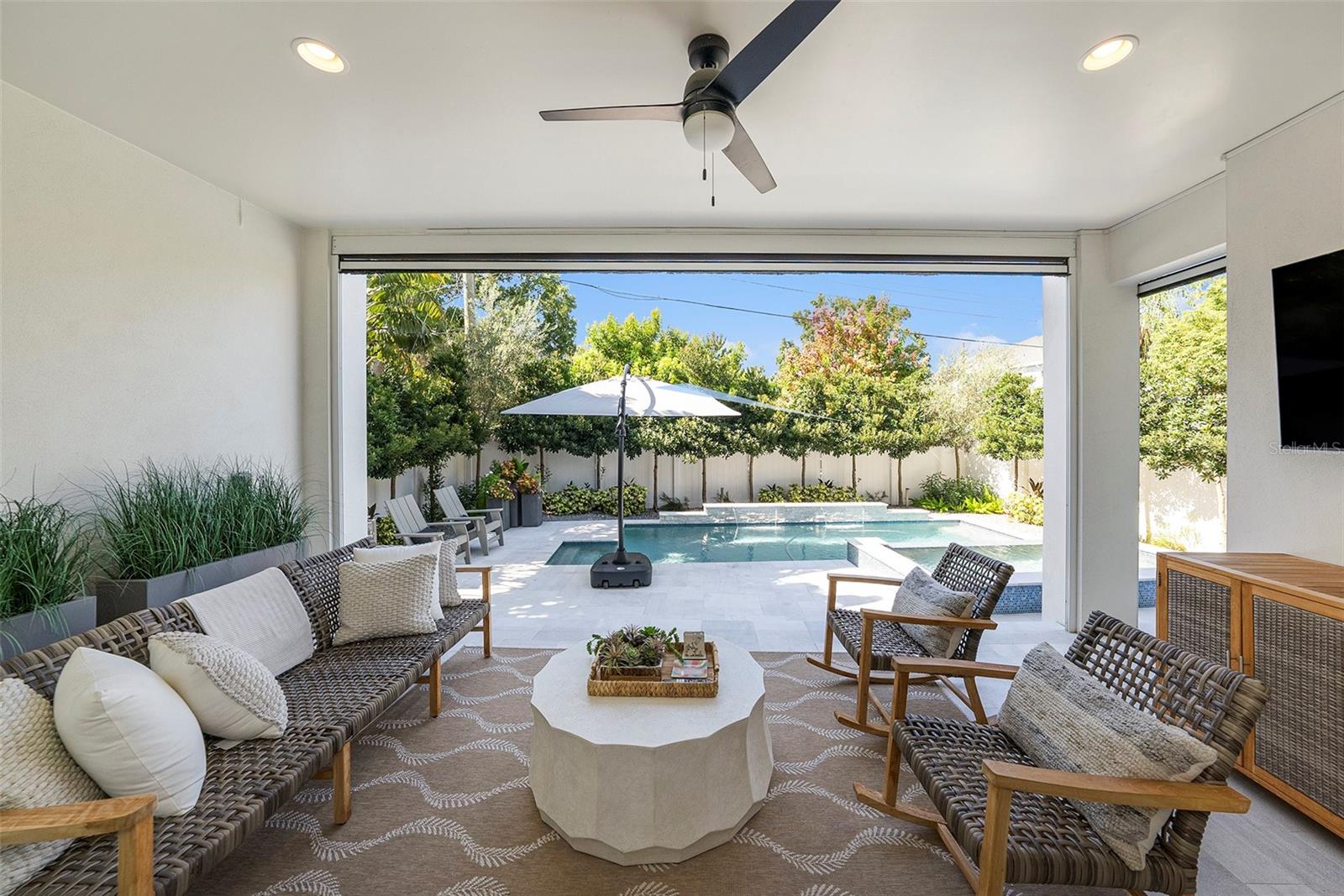 Tampa, Florida, 33629, United States, 4 Bedrooms Bedrooms, ,3 BathroomsBathrooms,Residential,Active,1914639
