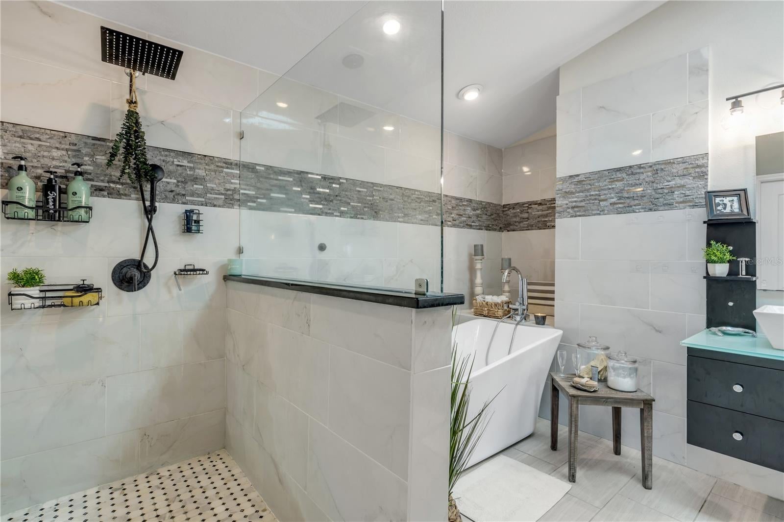 New Smyrna Beach, Florida, 32169, United States, 4 Bedrooms Bedrooms, ,5 BathroomsBathrooms,Residential,Active,2008346