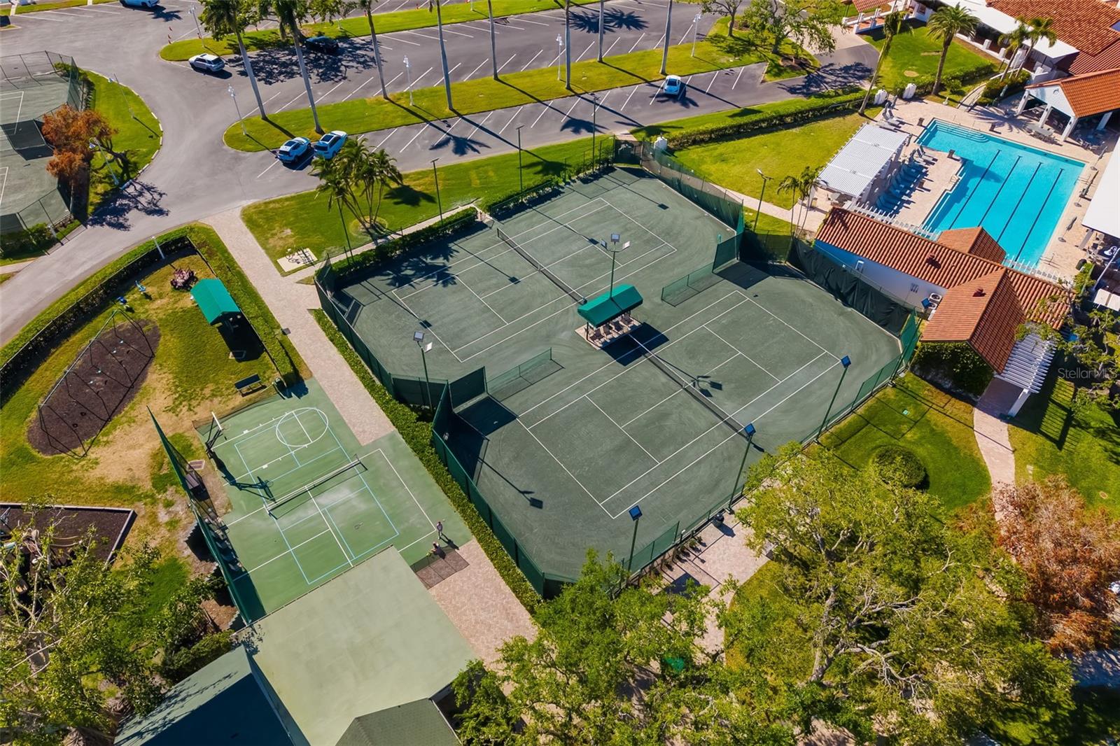 Sarasota, Florida, 34231, United States, 4 Bedrooms Bedrooms, ,4 BathroomsBathrooms,Residential,Active,1999174