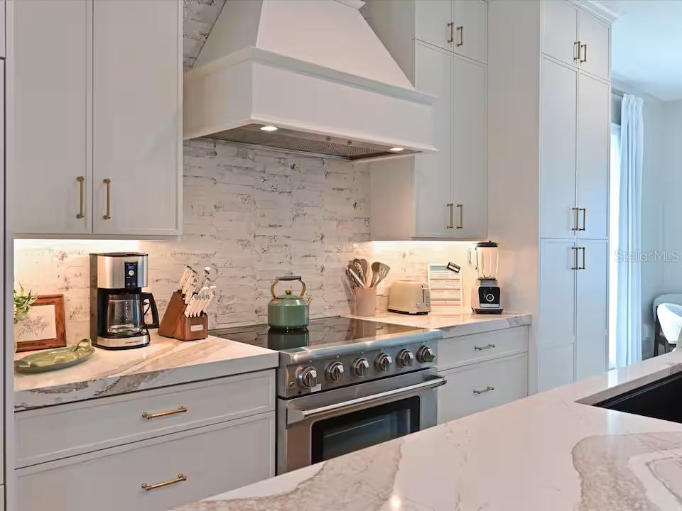Bradenton Beach, Florida, 34217, United States, 4 Bedrooms Bedrooms, ,5 BathroomsBathrooms,Residential,Active,2044169