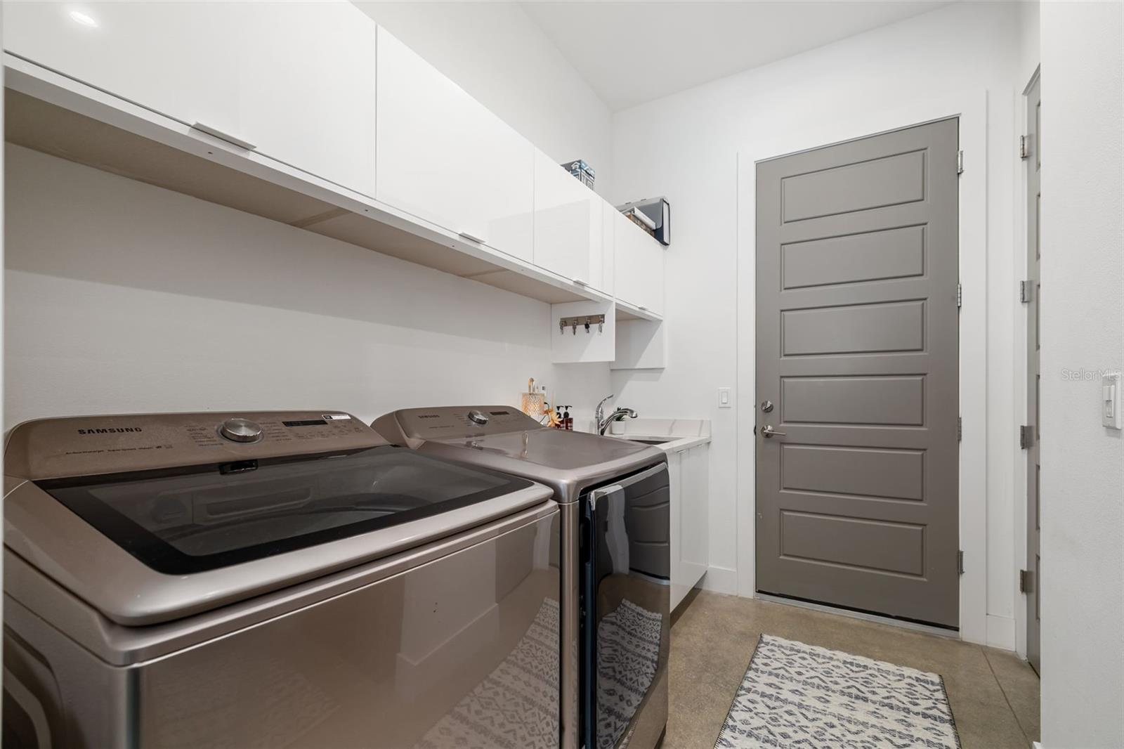 Sarasota, Florida, 34231, United States, 4 Bedrooms Bedrooms, ,3 BathroomsBathrooms,Residential,Active,1922484