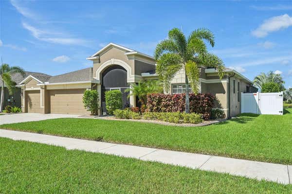 2417 CUMBERLAND CLIFF DR, RUSKIN, FL 33570, photo 4 of 62