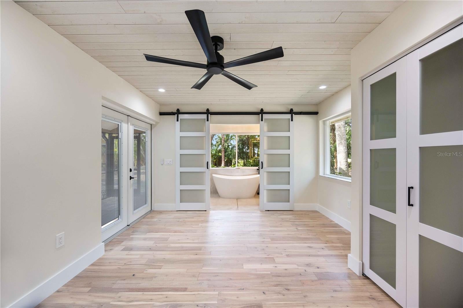 Sarasota, Florida, 34232, United States, 5 Bedrooms Bedrooms, ,3 BathroomsBathrooms,Residential,Active,1781510