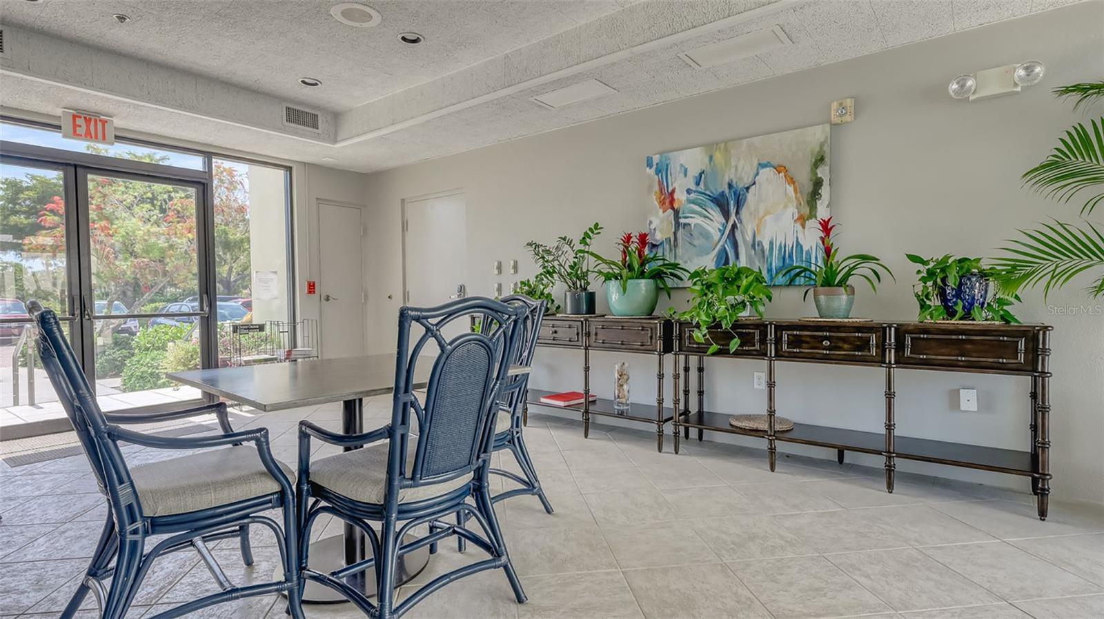 Longboat Key, Florida, 34228, United States, 2 Bedrooms Bedrooms, ,3 BathroomsBathrooms,Residential,Active,2009004