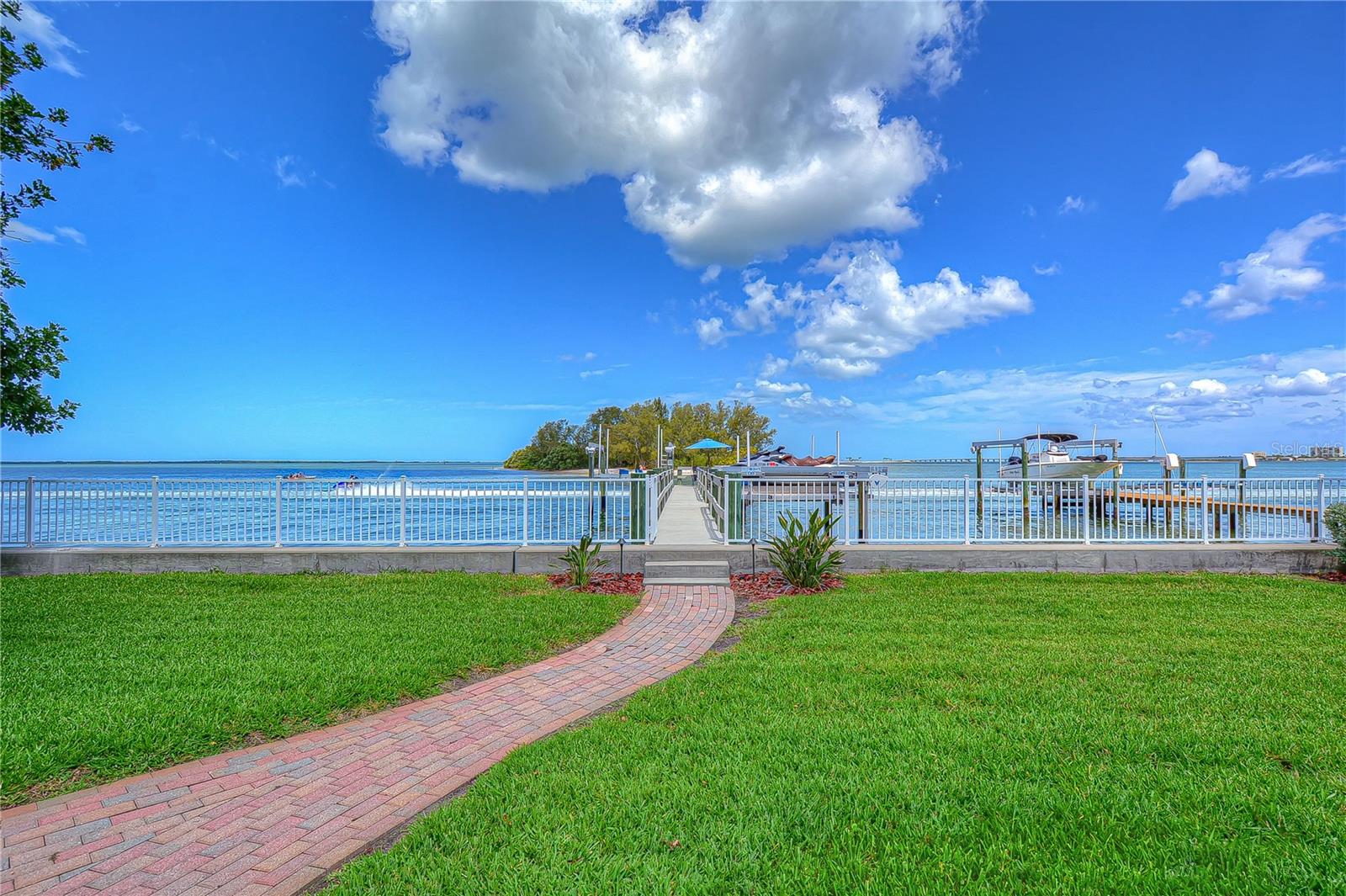 Dunedin, Florida, 34698, United States, 3 Bedrooms Bedrooms, ,3 BathroomsBathrooms,Residential,Active,1994972