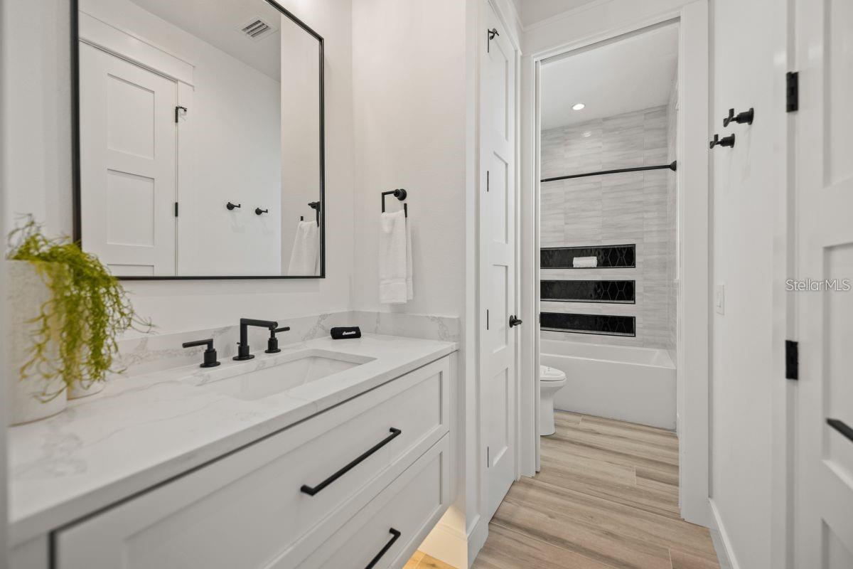 Sarasota, Florida, 34242, United States, 7 Bedrooms Bedrooms, ,8 BathroomsBathrooms,Residential,Active,1773223