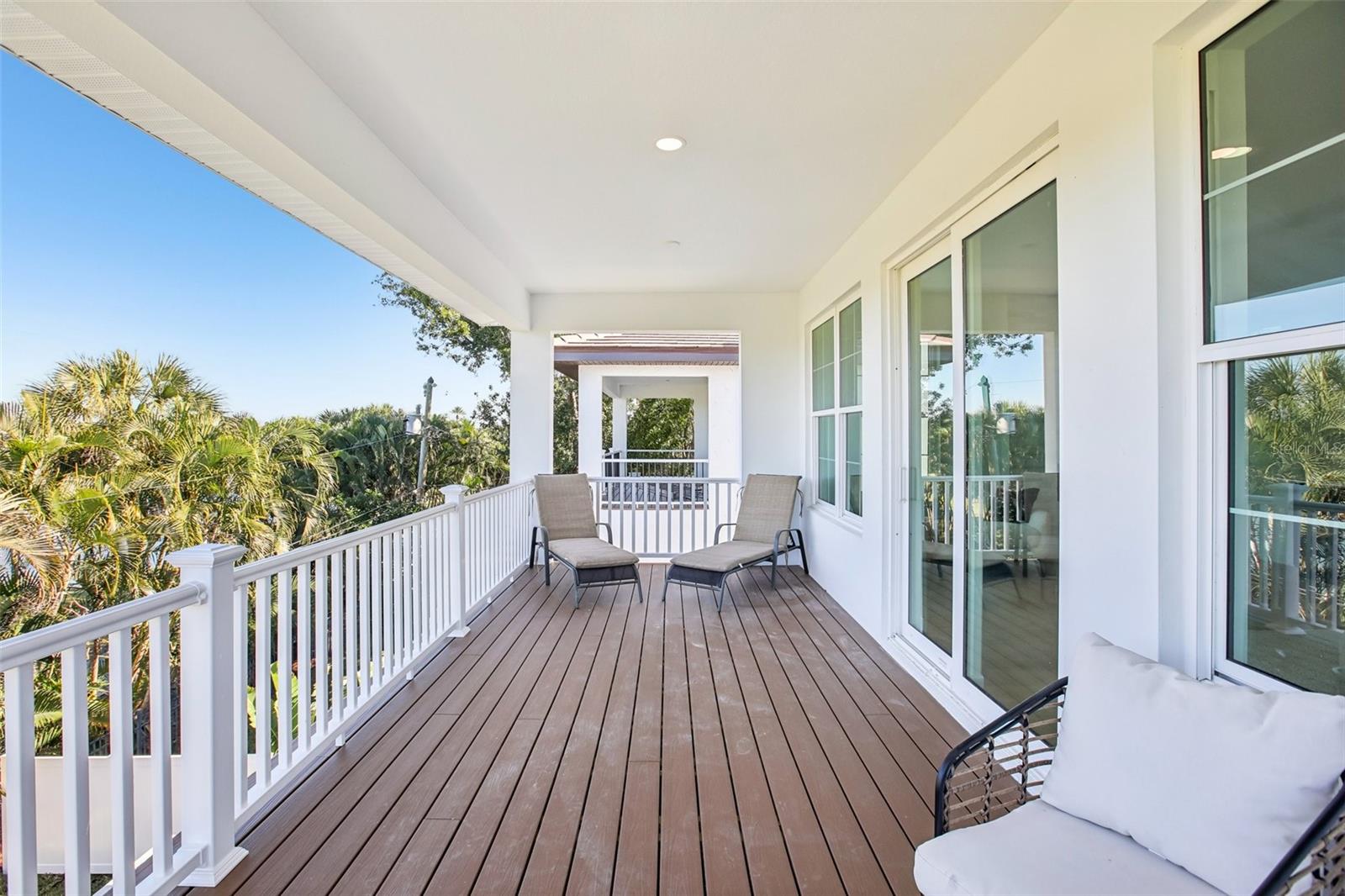 St Petersburg, Florida, 33704, United States, 4 Bedrooms Bedrooms, ,4 BathroomsBathrooms,Residential,Active,2006891