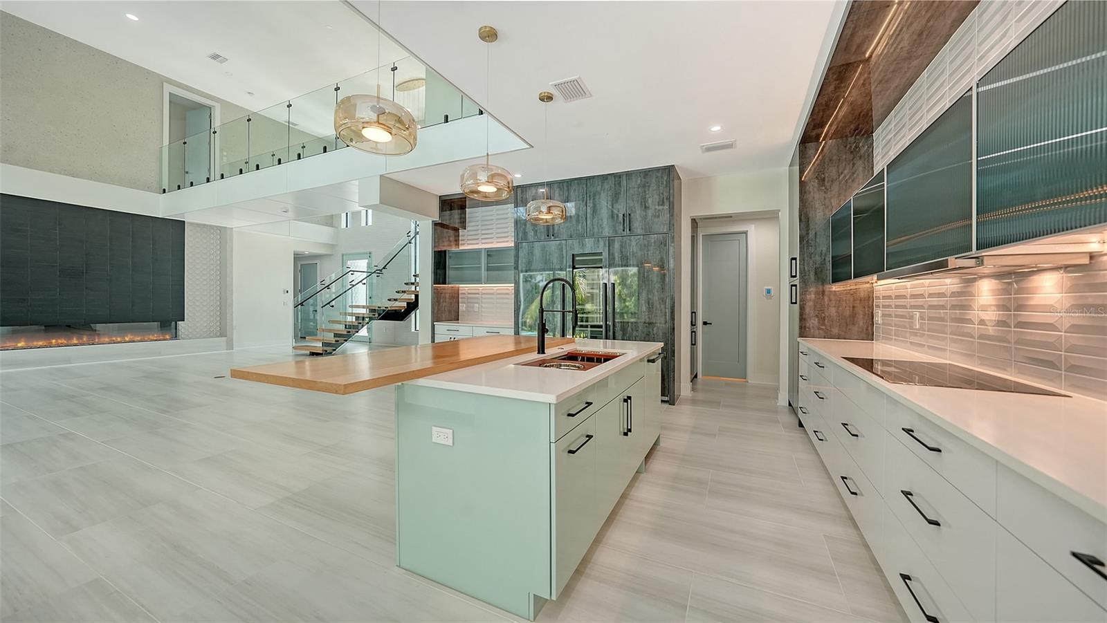 Sarasota, Florida, 34239, United States, ,7 BathroomsBathrooms,Residential,Active,1849492