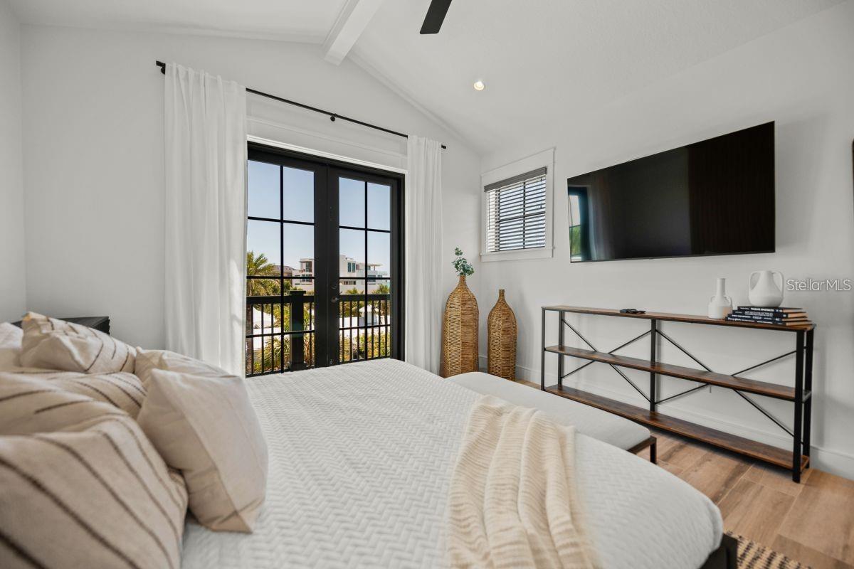 Sarasota, Florida, 34242, United States, 7 Bedrooms Bedrooms, ,8 BathroomsBathrooms,Residential,Active,1773223