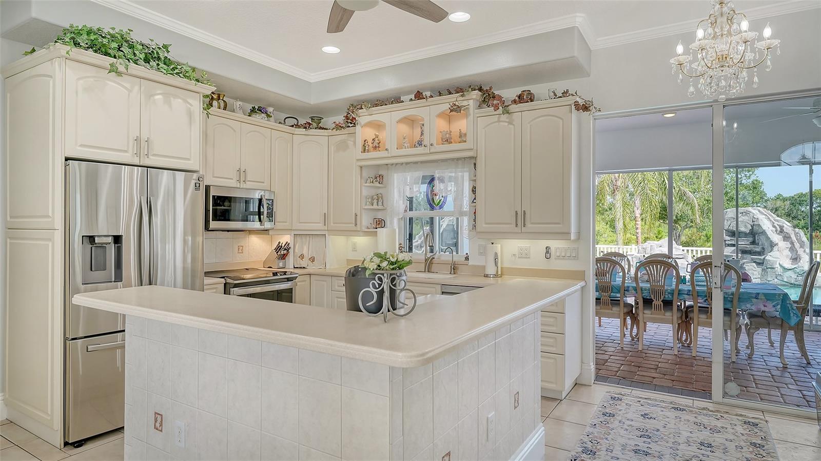 Sarasota, Florida, 34241, United States, 5 Bedrooms Bedrooms, ,4 BathroomsBathrooms,Residential,Active,1888985