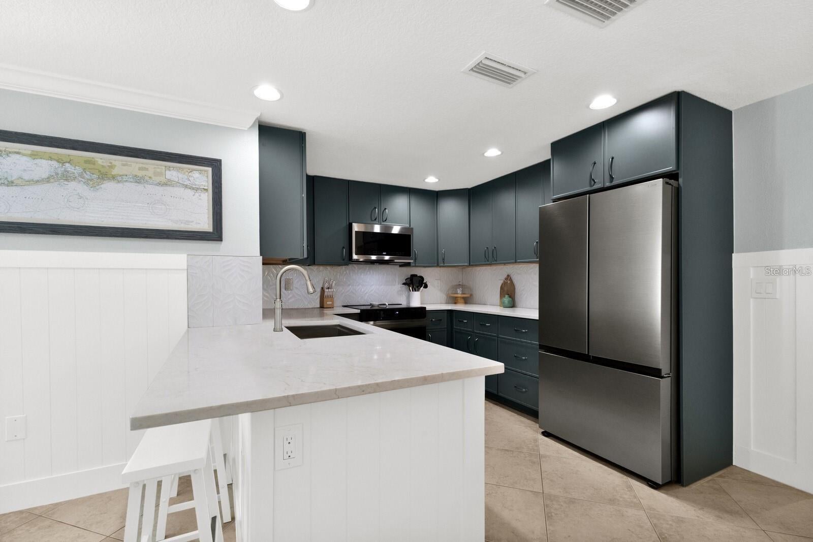 Holmes Beach, Florida, 34217, United States, 5 Bedrooms Bedrooms, ,3 BathroomsBathrooms,Residential,Active,2007151